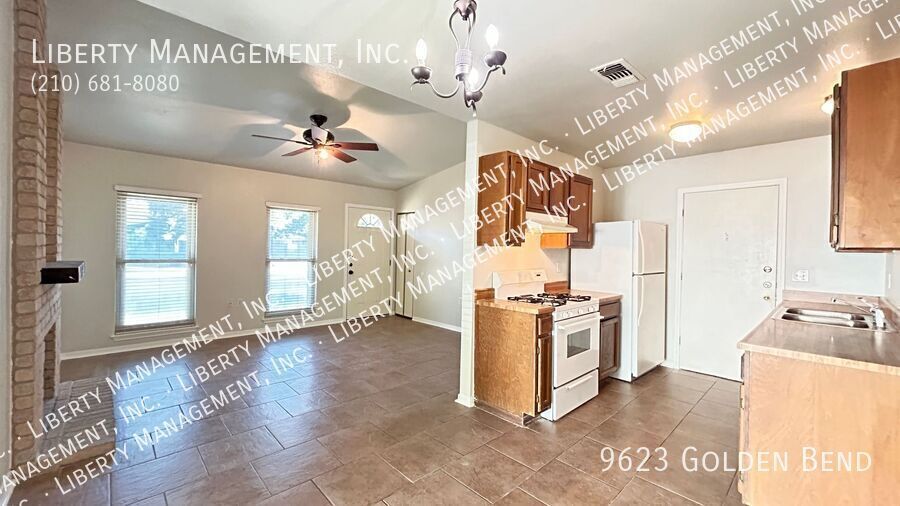Charming 2 Bedroom, 1 Bath home property image