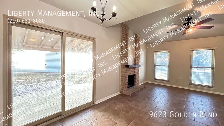 Charming 2 Bedroom, 1 Bath home property image