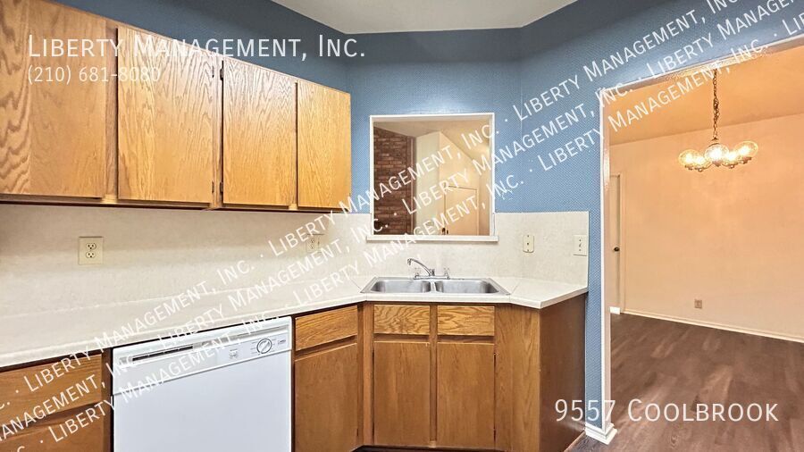 2 Bedroom, 2 Bath with Brand New Flooring property image