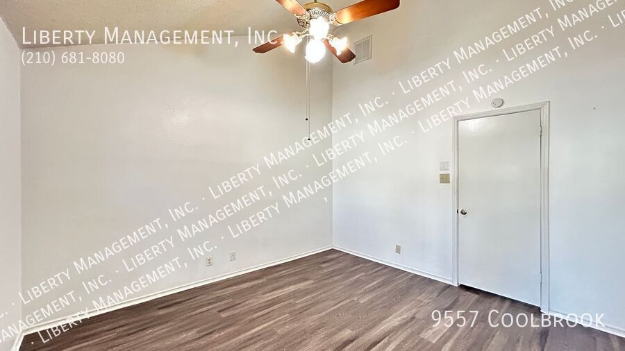 2 Bedroom, 2 Bath with Brand New Flooring property image