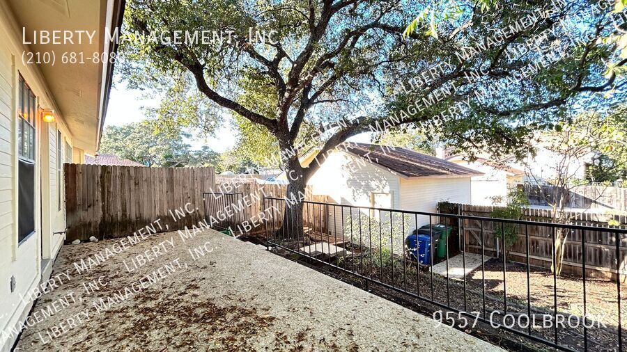 2 Bedroom, 2 Bath with Brand New Flooring property image