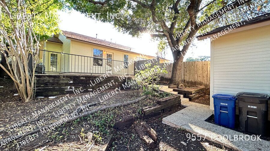 2 Bedroom, 2 Bath with Brand New Flooring property image