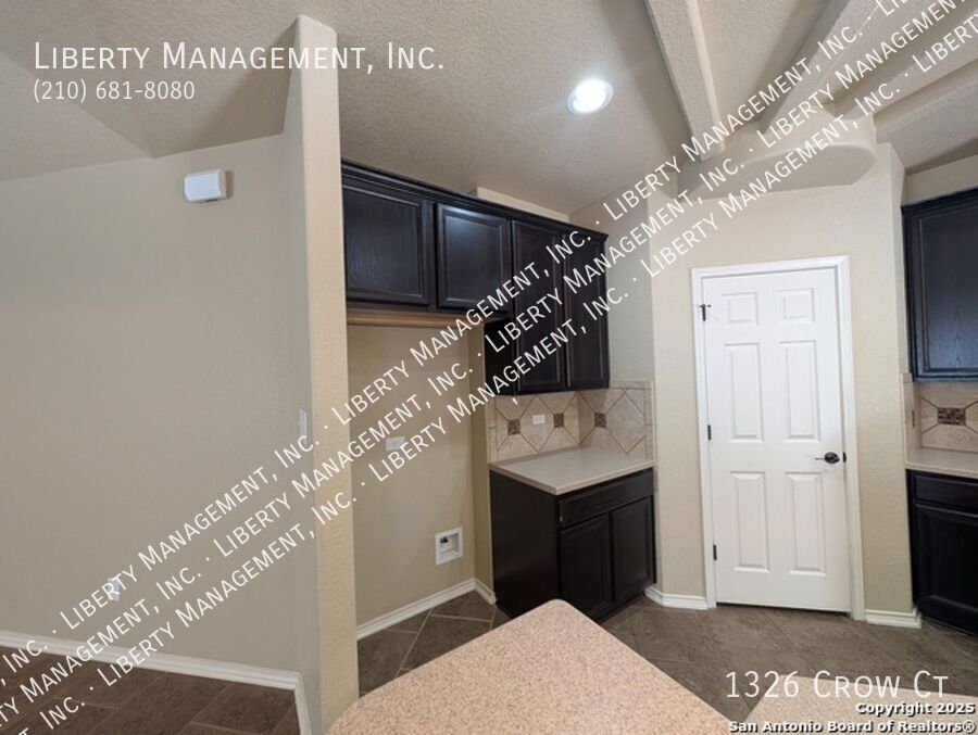 Beautiful 3 Bed, 2 Bath Home in a Gated Neighborhood property image