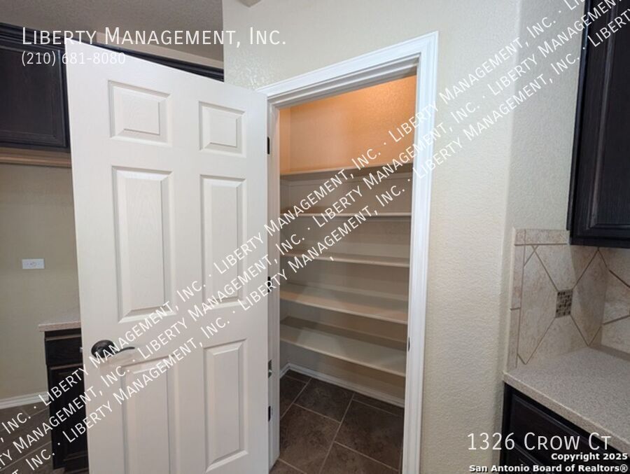 Beautiful 3 Bed, 2 Bath Home in a Gated Neighborhood property image