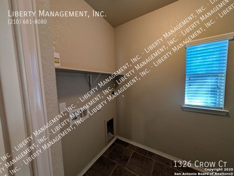 Beautiful 3 Bed, 2 Bath Home in a Gated Neighborhood property image