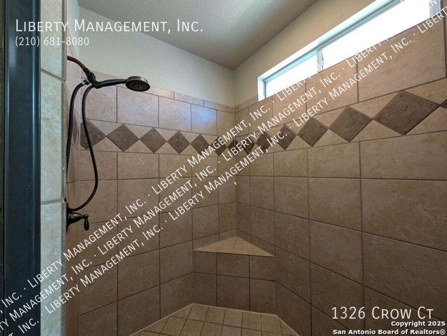 Beautiful 3 Bed, 2 Bath Home in a Gated Neighborhood property image