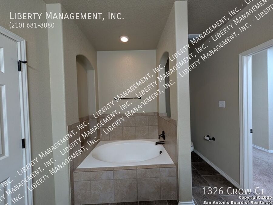 Beautiful 3 Bed, 2 Bath Home in a Gated Neighborhood property image