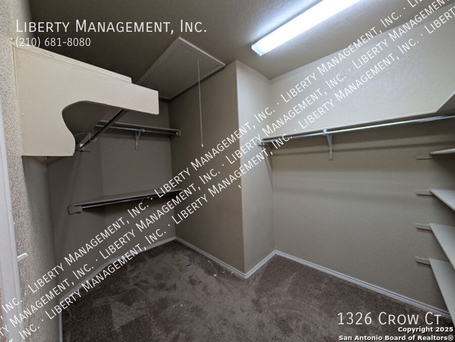 Beautiful 3 Bed, 2 Bath Home in a Gated Neighborhood property image