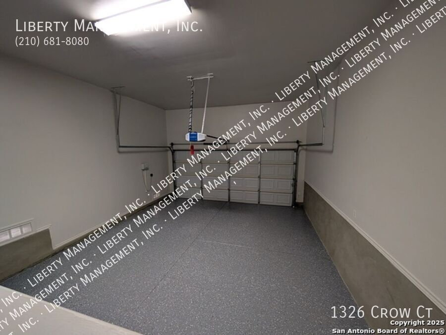 Beautiful 3 Bed, 2 Bath Home in a Gated Neighborhood property image