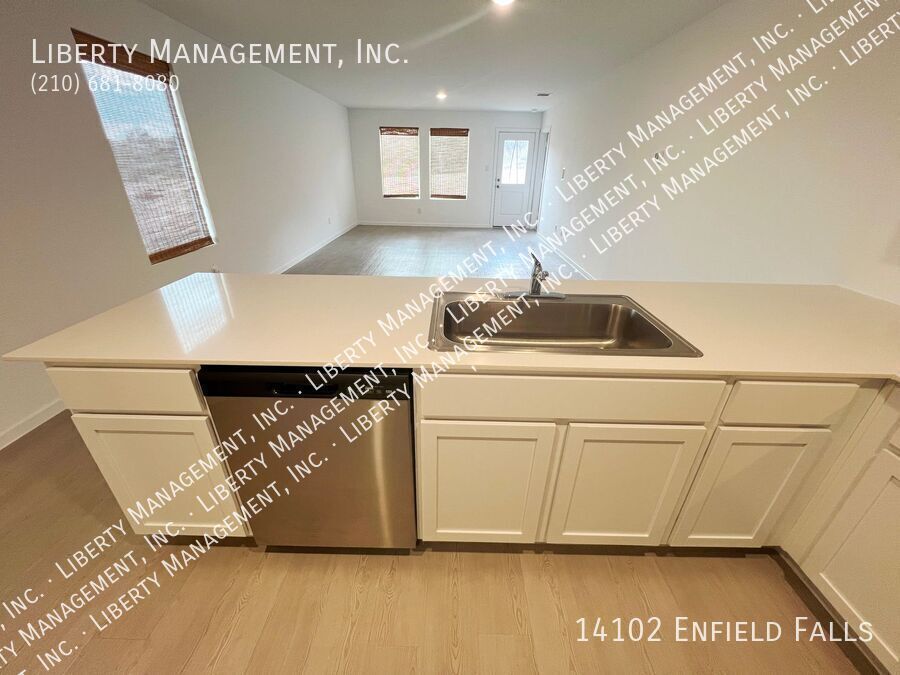 3 Bed, 2 Bath 1421 sq ft Single Story Home on a Cul-de-sac property image