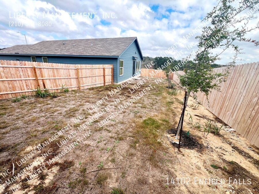 3 Bed, 2 Bath 1421 sq ft Single Story Home on a Cul-de-sac property image