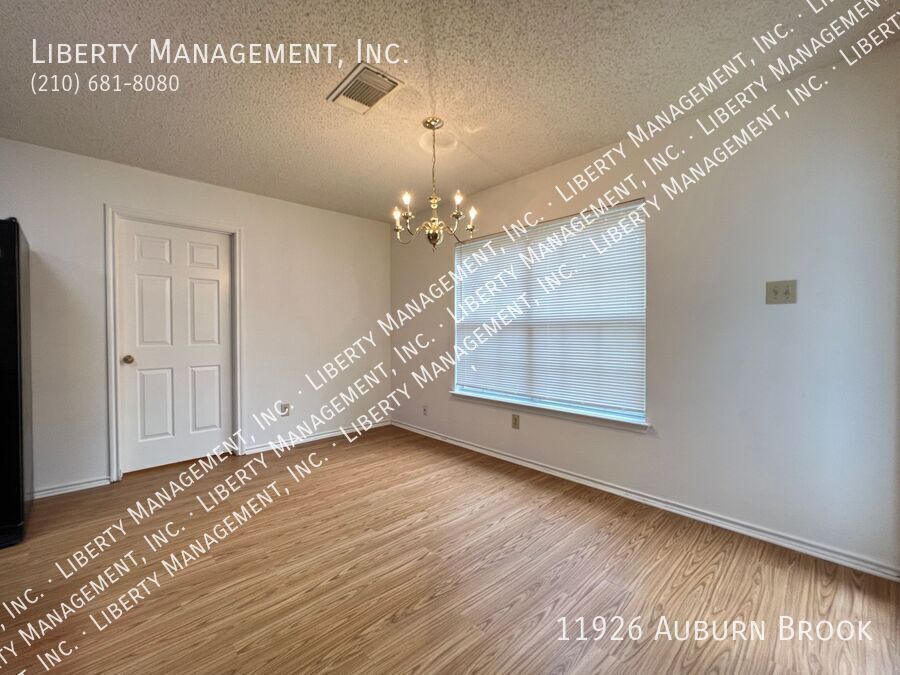 3 Bed, 2 Bath in Westcreek property image