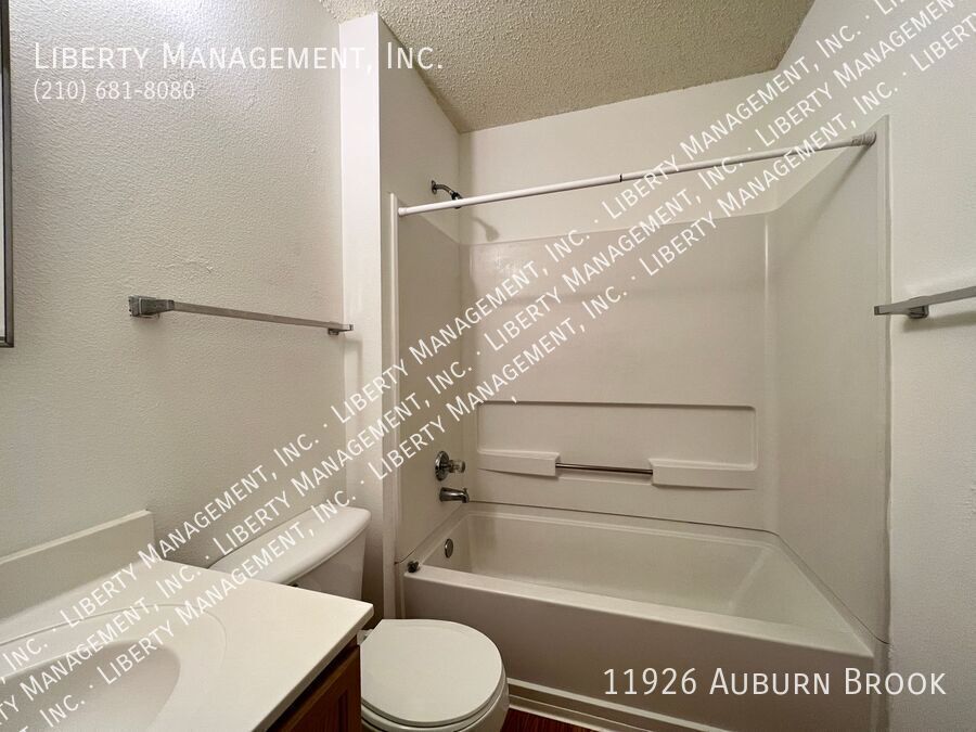 3 Bed, 2 Bath in Westcreek property image