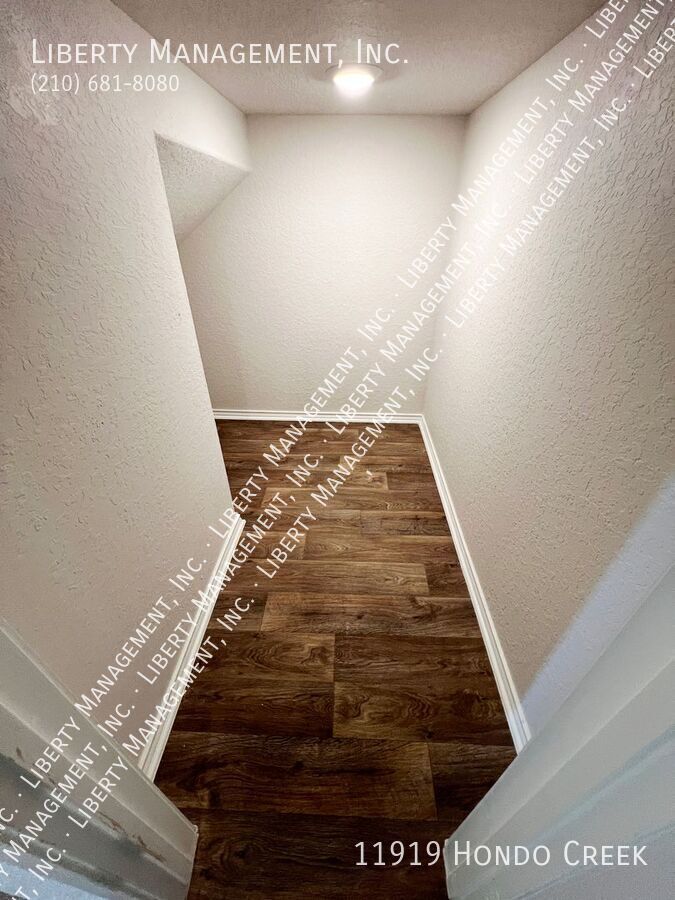 4 Bedroom, 2.5 Bath Home property image