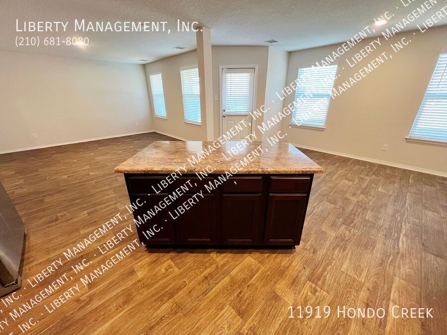 4 Bedroom, 2.5 Bath Home property image