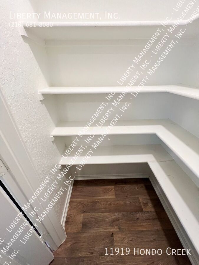 4 Bedroom, 2.5 Bath Home property image