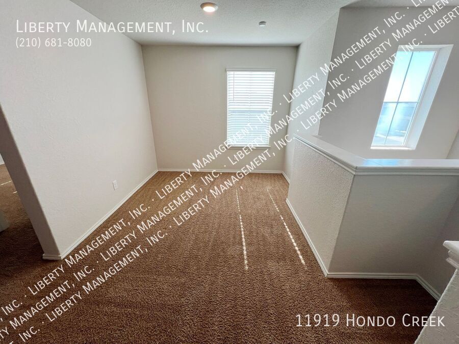 4 Bedroom, 2.5 Bath Home property image