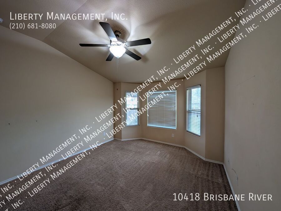 Beautiful 3 Bedroom, 2 Bath Home in MacArthur Park property image