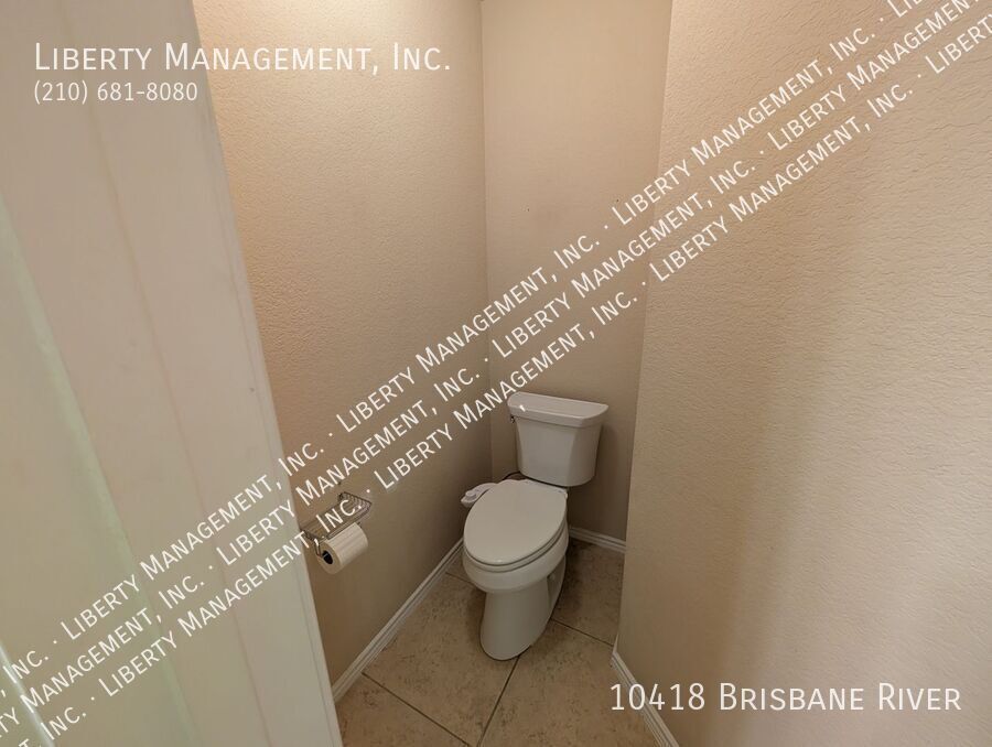 Beautiful 3 Bedroom, 2 Bath Home in MacArthur Park property image