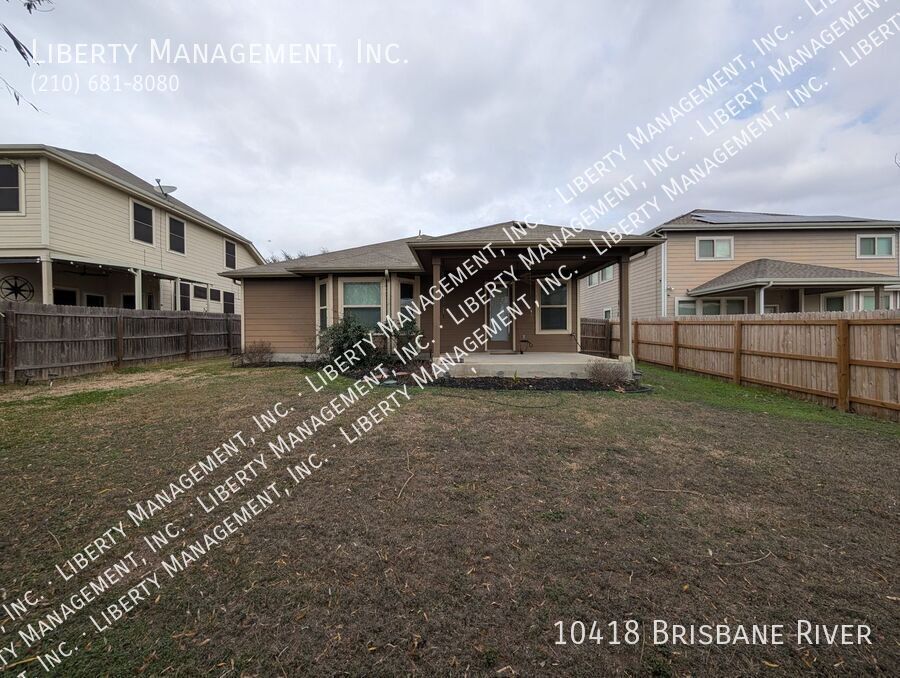 Beautiful 3 Bedroom, 2 Bath Home in MacArthur Park property image