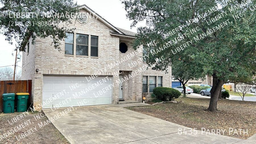 Spacious 4 Bedroom, 2.5 Bath Home property image