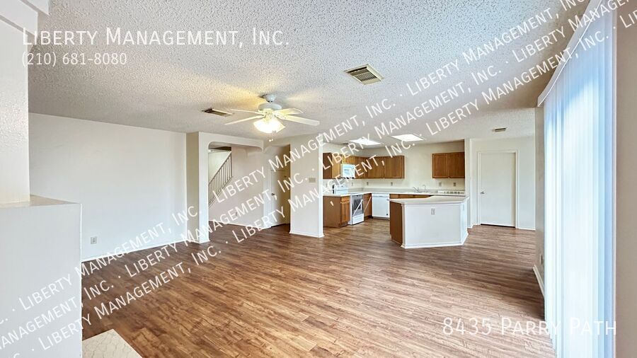 Spacious 4 Bedroom, 2.5 Bath Home property image