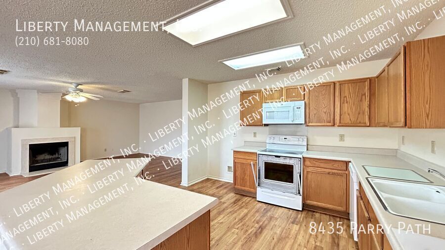 Spacious 4 Bedroom, 2.5 Bath Home property image