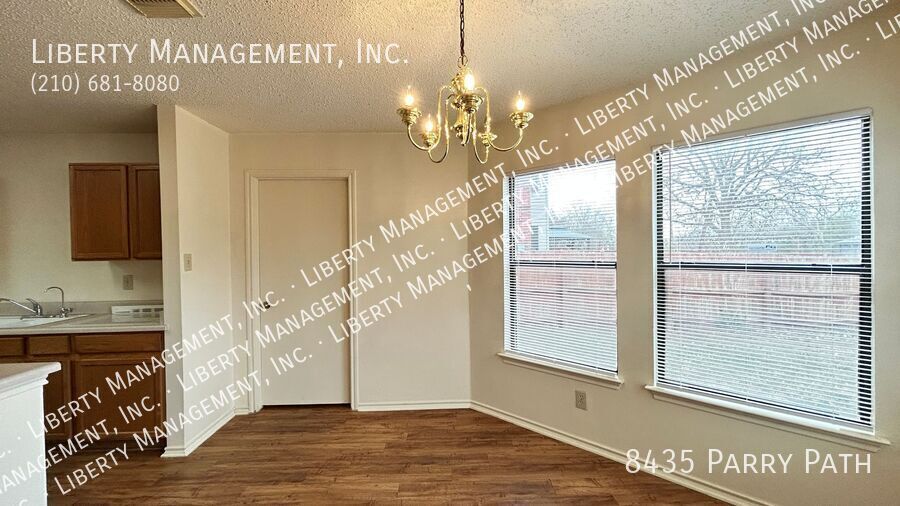 Spacious 4 Bedroom, 2.5 Bath Home property image