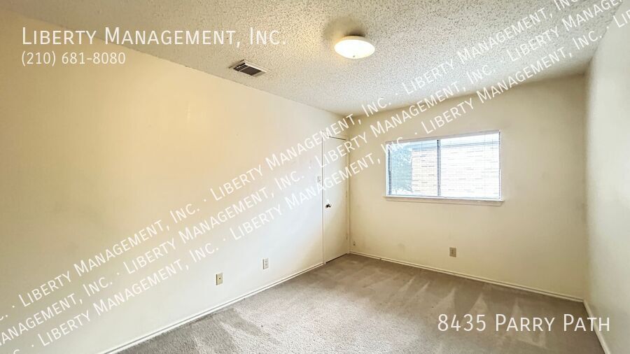 Spacious 4 Bedroom, 2.5 Bath Home property image