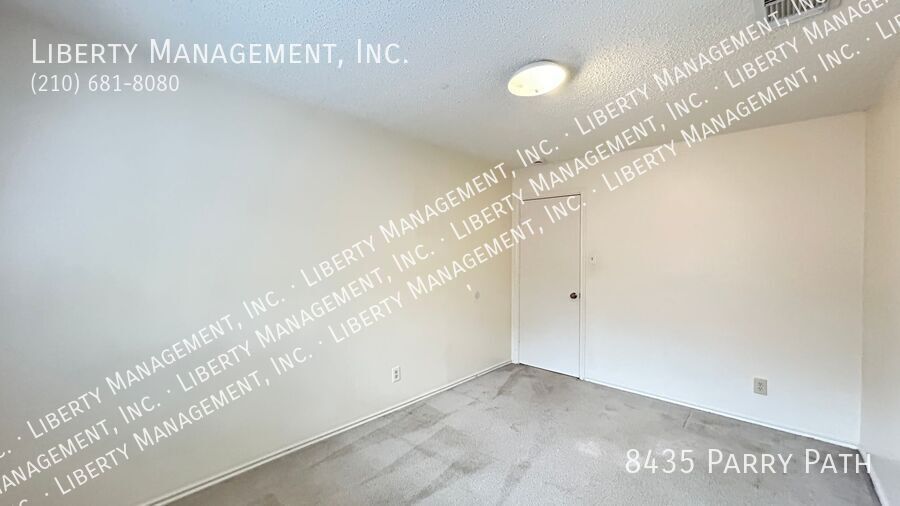 Spacious 4 Bedroom, 2.5 Bath Home property image