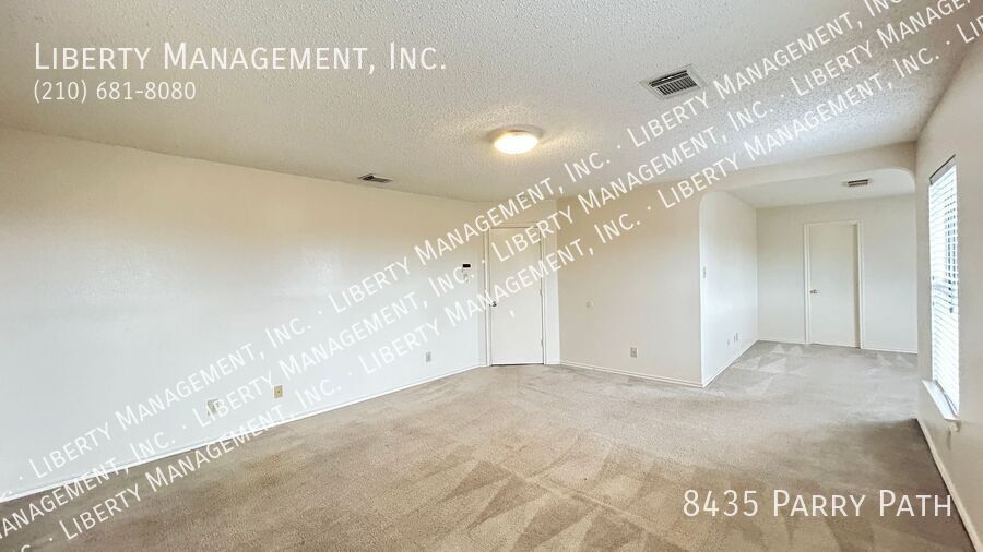 Spacious 4 Bedroom, 2.5 Bath Home property image