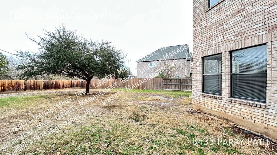 Spacious 4 Bedroom, 2.5 Bath Home property image