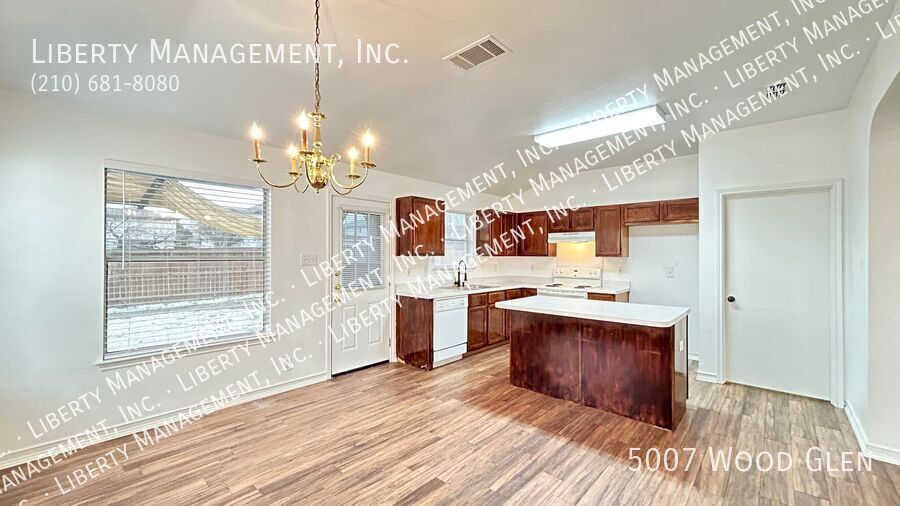 3 Bed, 2 Bath 1623 sq ft Single Story Home in Gated Community property image