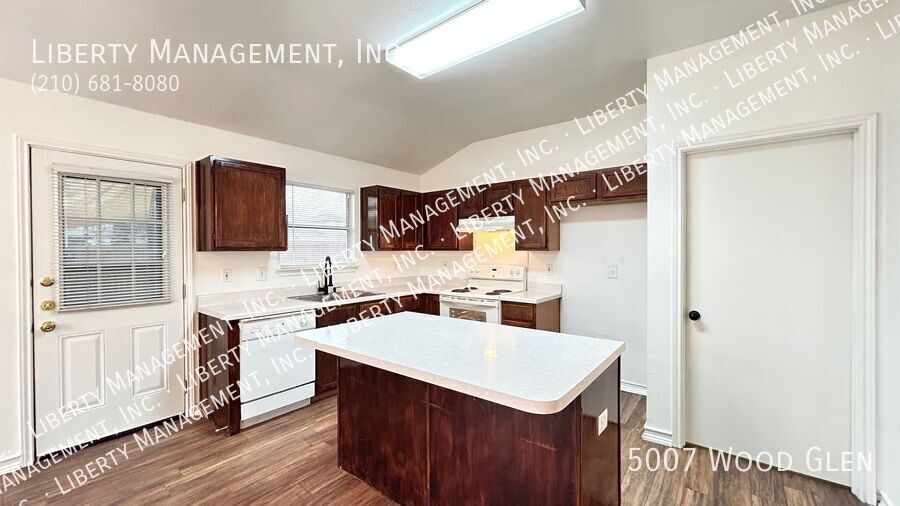 3 Bed, 2 Bath 1623 sq ft Single Story Home in Gated Community property image