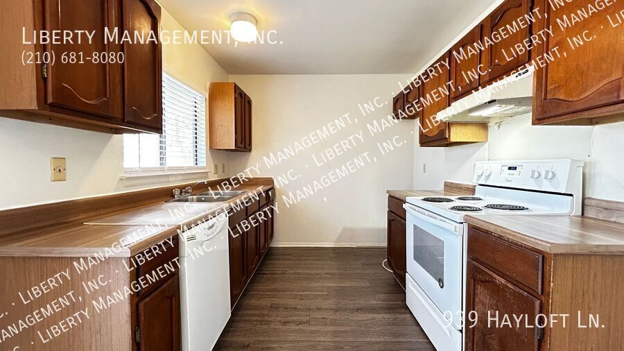 3 Bedroom, 2 Bath Home with No Carpet property image