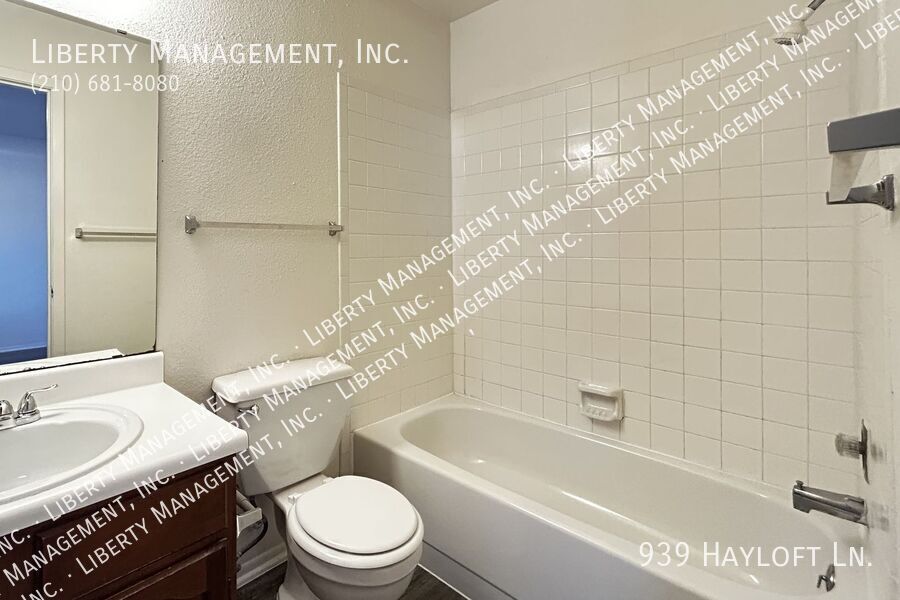 3 Bedroom, 2 Bath Home with No Carpet property image