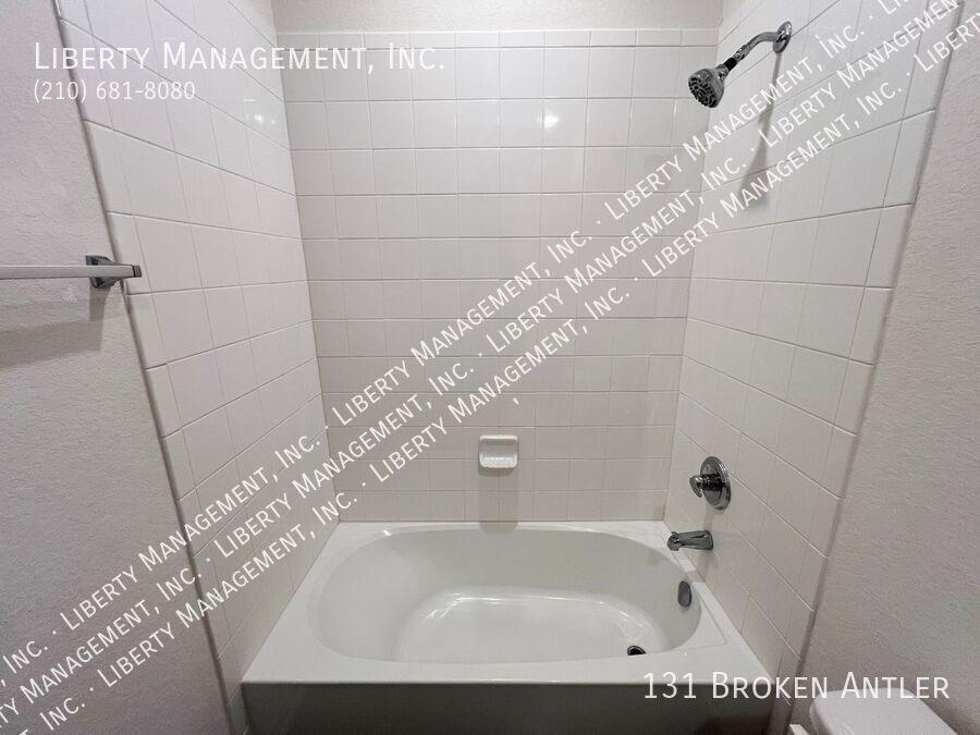 3 Bedroom, 2 Bath Home in Hunters Ranch property image