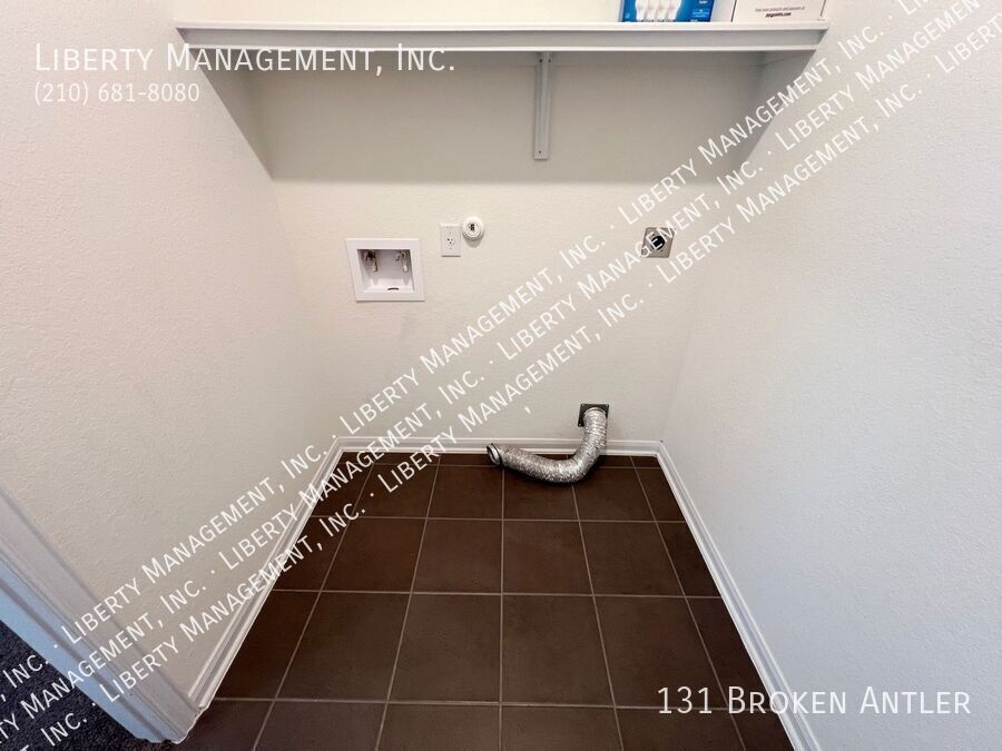 3 Bedroom, 2 Bath Home in Hunters Ranch property image