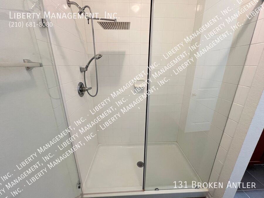 3 Bedroom, 2 Bath Home in Hunters Ranch property image