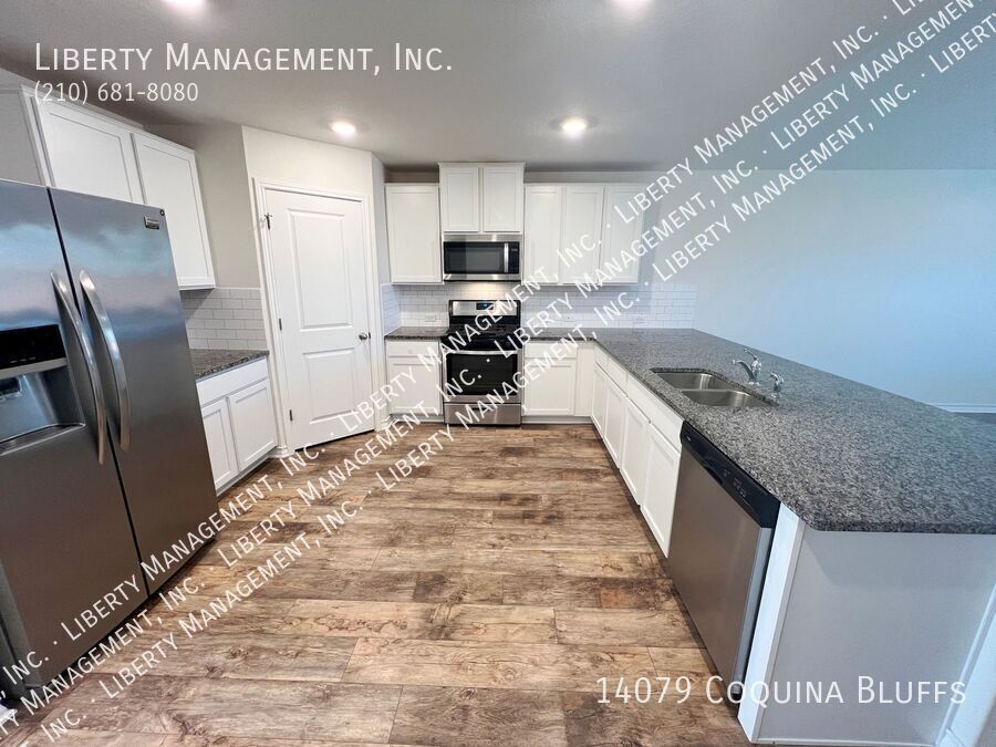 4 Bedroom, 2.5 Bathroom Home on a Greenbelt property image