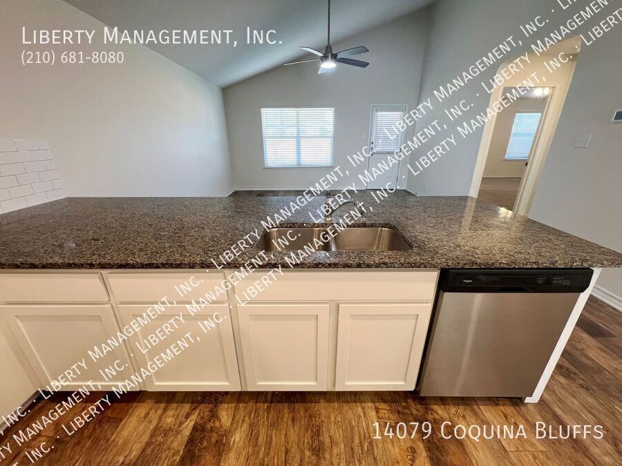 4 Bedroom, 2.5 Bathroom Home on a Greenbelt property image