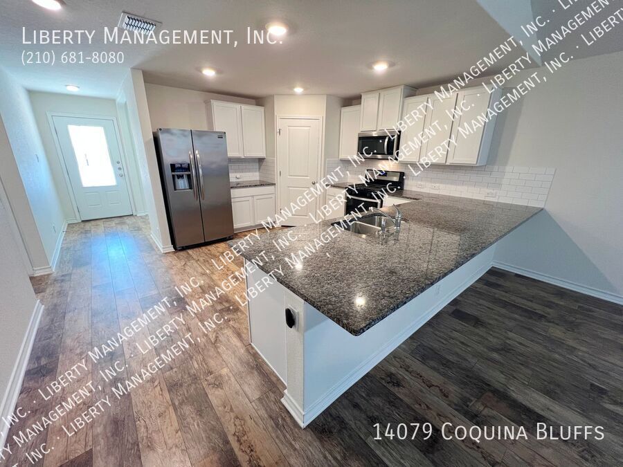 4 Bedroom, 2.5 Bathroom Home on a Greenbelt property image