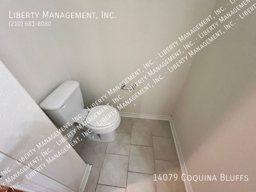 4 Bedroom, 2.5 Bathroom Home on a Greenbelt property image