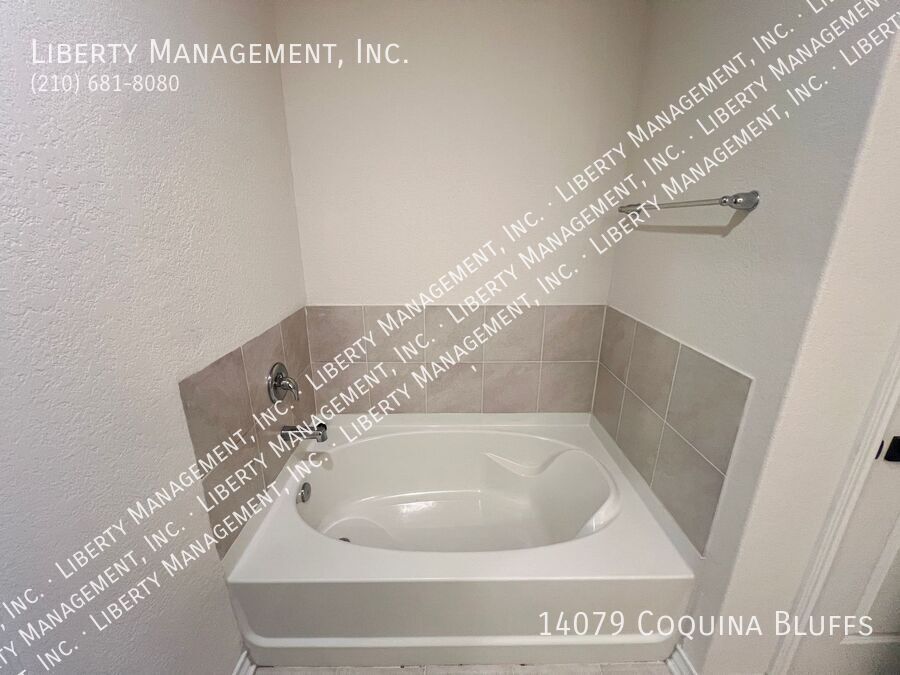 4 Bedroom, 2.5 Bathroom Home on a Greenbelt property image