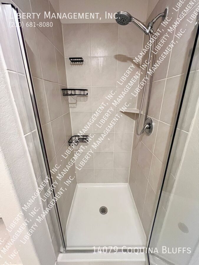 4 Bedroom, 2.5 Bathroom Home on a Greenbelt property image