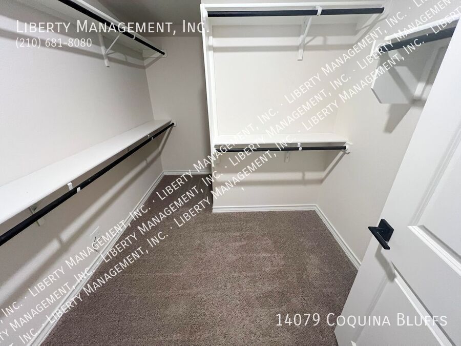 4 Bedroom, 2.5 Bathroom Home on a Greenbelt property image