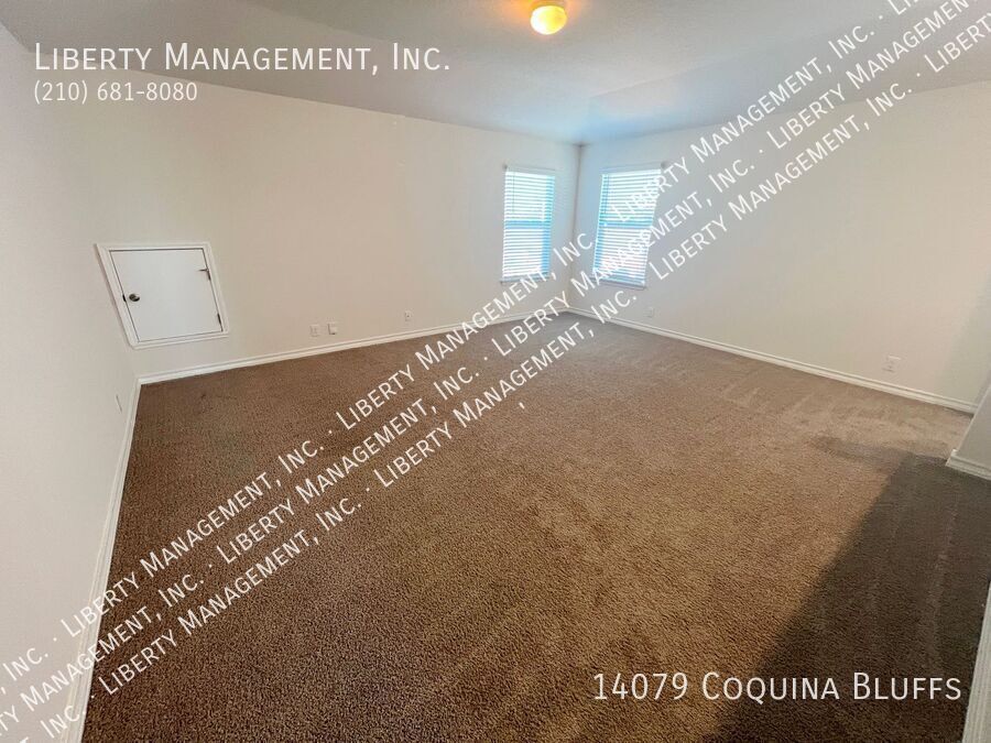 4 Bedroom, 2.5 Bathroom Home on a Greenbelt property image