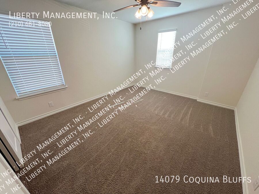 4 Bedroom, 2.5 Bathroom Home on a Greenbelt property image