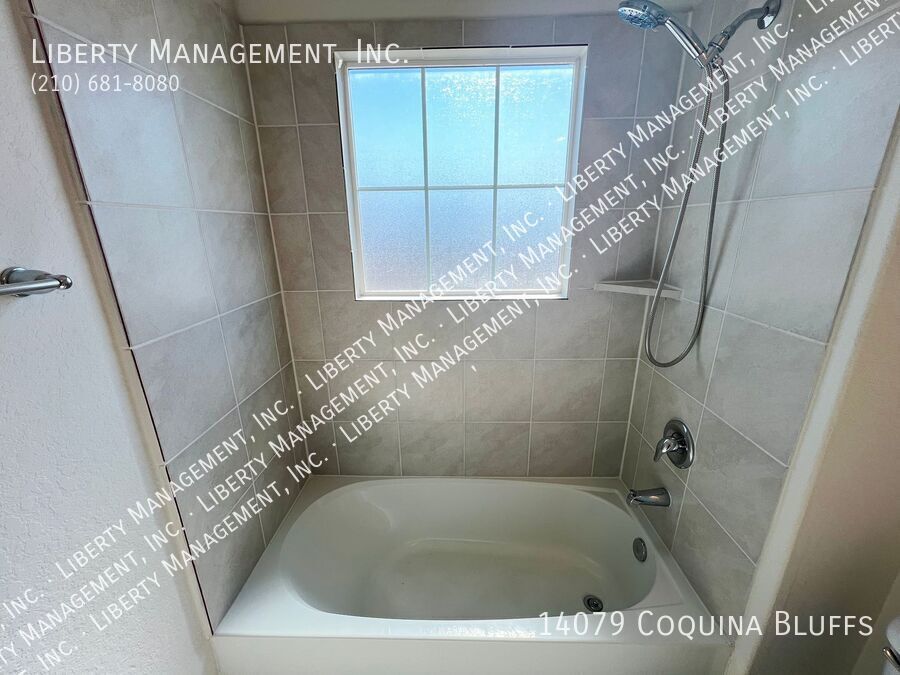 4 Bedroom, 2.5 Bathroom Home on a Greenbelt property image