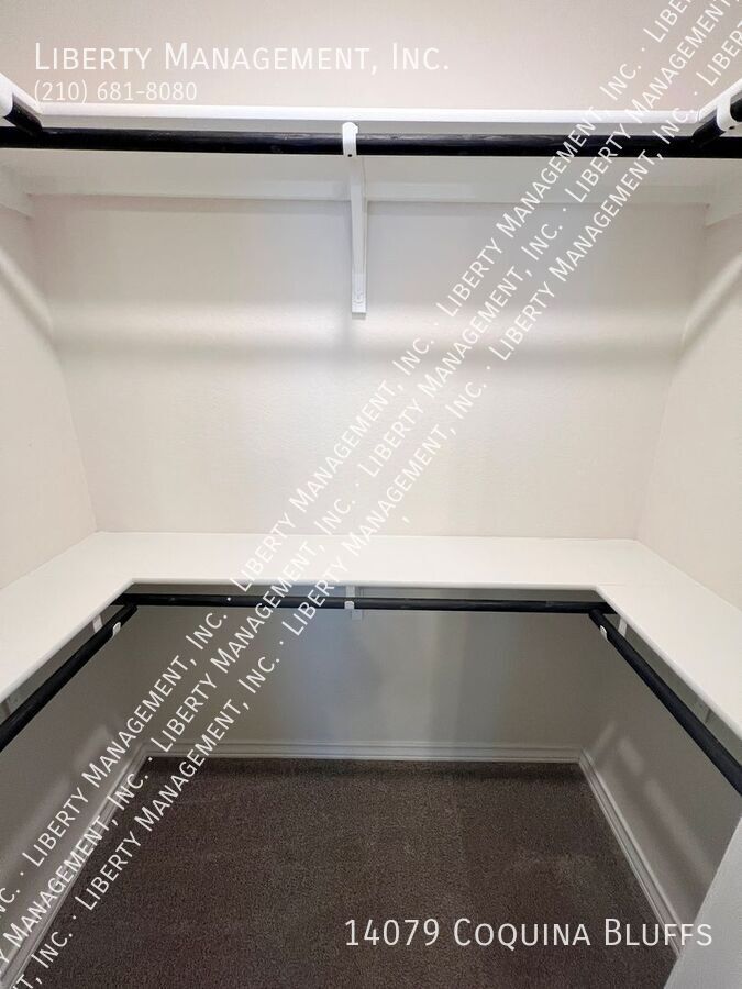 4 Bedroom, 2.5 Bathroom Home on a Greenbelt property image